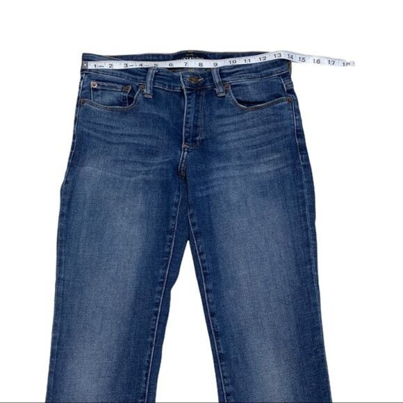 Lucky Brand Sweet Straight Blue Jeans Size 2 Low Rise Raw Hem Stretch Denim 7” R - Picture 3 of 10